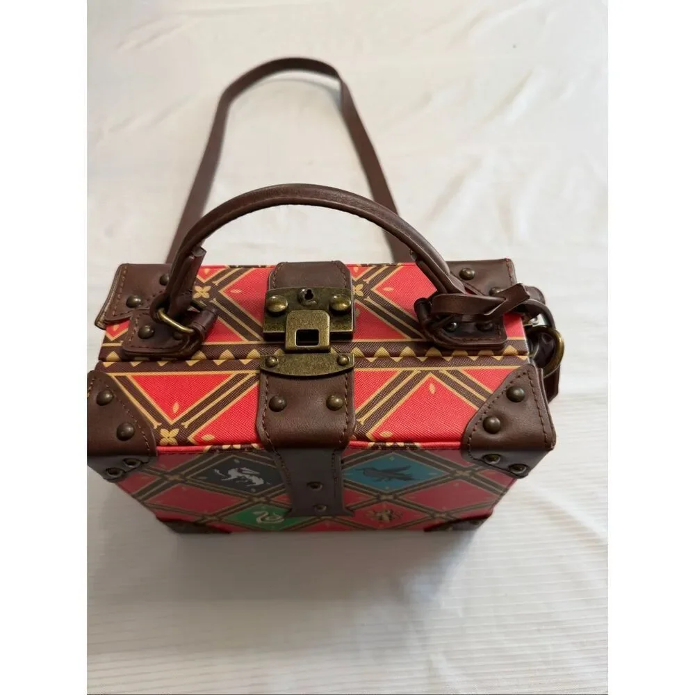 Harry Potter quidditch Trunk Hand Bag Crossbody Bag - Picture 8 of 14